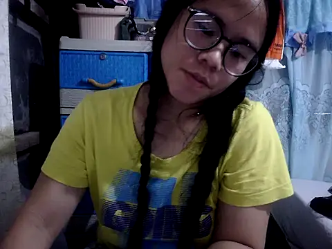 xxdreamgirl69 online show from 02-11-26, 01:27