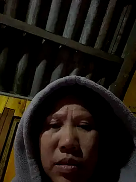 Snapshot of LeoPet2x chatting on 11-29-25, 02:06 LeoPet2x online show from 11-29-25, 02:06