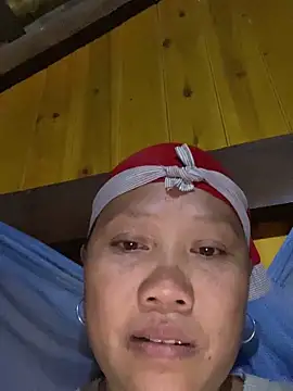 Snapshot of LeoPet2x chatting on 12-05-25, 01:38 LeoPet2x online show from 12-05-25, 01:38