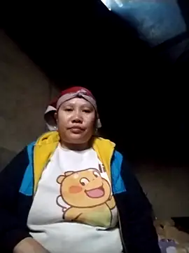 Snapshot of LeoPet2x chatting on 01-06-26, 05:33 LeoPet2x online show from 01-06-26, 05:33