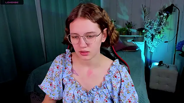 Mia Mooore online show from 02-26-26, 01:33