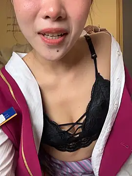 Snapshot of youyou-baby999 chatting on 03-07-26, 05:36 youyou-baby999 online show from 03-07-26, 05:36