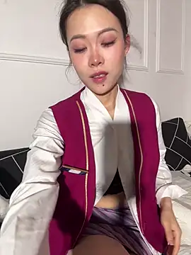 Snapshot of youyou-baby999 chatting on 03-17-26, 06:27 youyou-baby999 online show from 03-17-26, 06:27