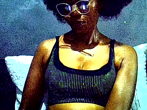 Snapshot of PreettyTee chatting on 04-18-26, 08:53 PreettyTee online show from 04-18-26, 08:53