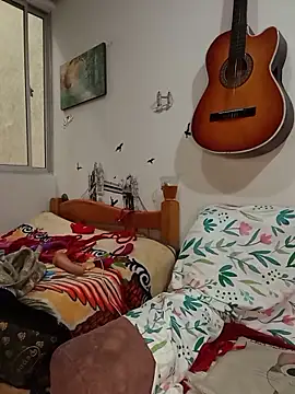 Emma Everett online show from 12-05-25, 12:15