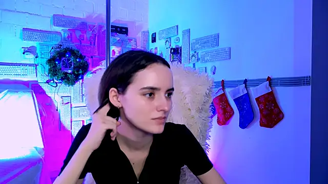 Snapshot of KateWillows chatting on 01-12-26, 04:30 KateWillows online show from 01-12-26, 04:30