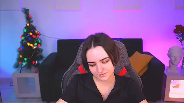 Snapshot of KateWillows chatting on 12-20-25, 04:26 KateWillows online show from 12-20-25, 04:26