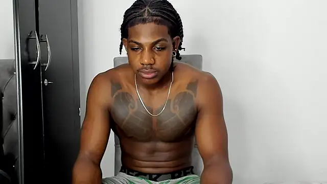 Snapshot of Darktemp_ chatting on 02-11-26, 12:32 Darktemp online show from 02-11-26, 12:32