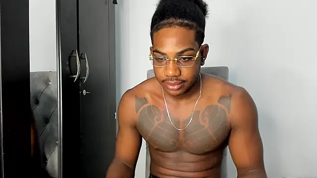 Snapshot of Darktemp_ chatting on 03-05-26, 10:56 Darktemp online show from 03-05-26, 10:56