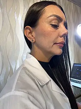 SofhiaTaylor online show from 12-20-25, 11:29