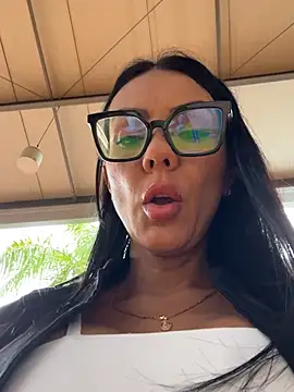 Snapshot of SofhiaTaylor chatting on 02-13-26, 09:15 SofhiaTaylor online show from 02-13-26, 09:15