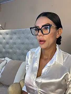 Snapshot of SofhiaTaylor chatting on 01-16-26, 10:14 SofhiaTaylor online show from 01-16-26, 10:14