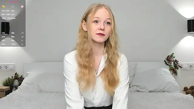 GhisllaineWestler online show from 01-12-26, 04:08