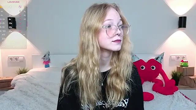 GhisllaineWestler online show from 02-28-26, 04:23