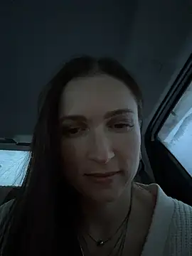 ZaraHill online show from 12-22-25, 02:55