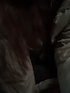 ZaraHill online show from 12-18-25, 02:49