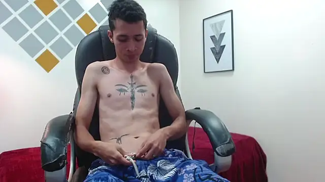 Snapshot of LucassSmith11 chatting on 12-17-25, 12:32 LucassSmith11 online show from 12-17-25, 12:32