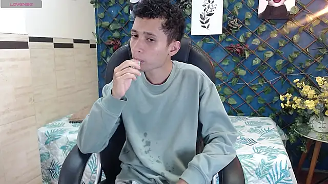 LucassSmith11 online show from 05-06-26, 08:46