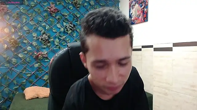 Snapshot of LucassSmith11 chatting on 12-19-25, 11:56 LucassSmith11 online show from 12-19-25, 11:56