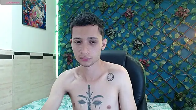 LucassSmith11 online show from 04-19-26, 08:04