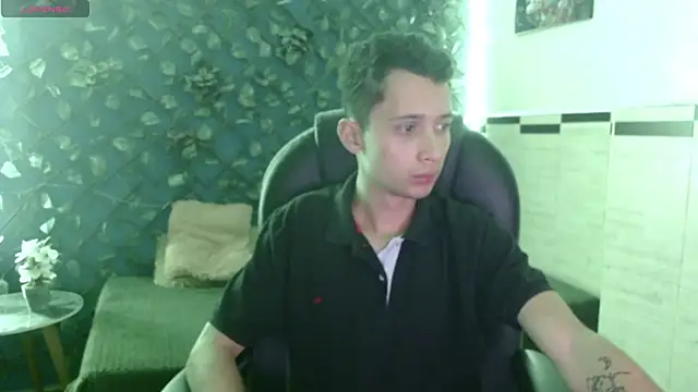 Snapshot of LucassSmith11 chatting on 12-14-25, 11:27 LucassSmith11 online show from 12-14-25, 11:27