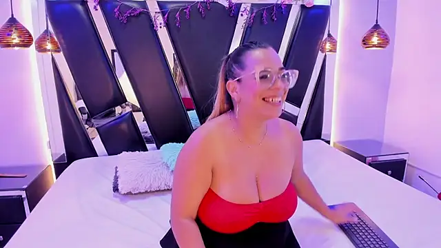 MHONIKBELUCCI online show from 04-09-26, 11:11