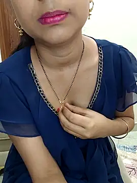 Snapshot of RESHMA01 chatting on 03-27-26, 06:44 RESHMA01 online show from 03-27-26, 06:44