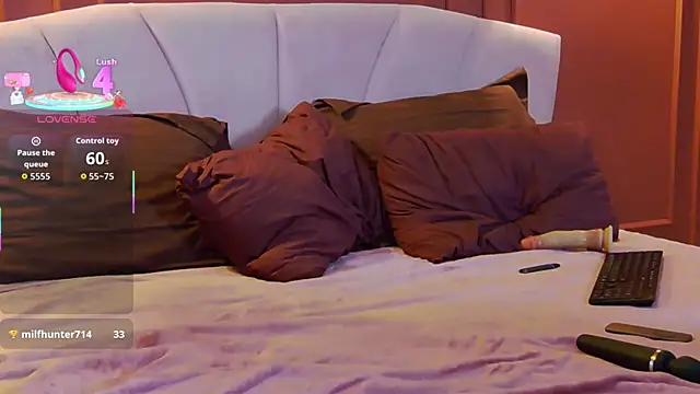 OliviaMazee online show from 12-13-25, 08:04