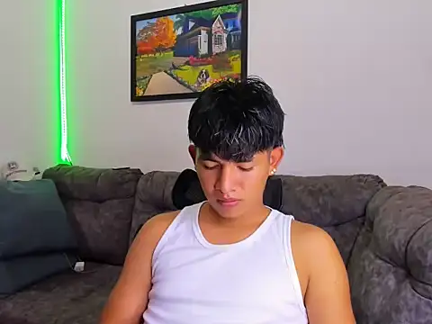 Mikke18 online show from 12-20-25, 08:22