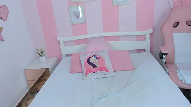 Amaia Monroe online show from 12-05-25, 04:27