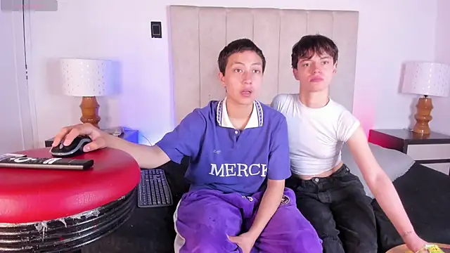 Brenda Tina online show from 01-13-26, 03:43