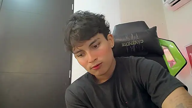 Green XoX online show from 12-01-25, 09:04