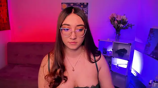Snapshot of SwettieSammy chatting on 05-28-26, 01:17 SwettieSammy online show from 05-28-26, 01:17