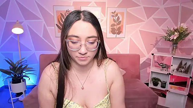 Snapshot of SwettieSammy chatting on 07-15-26, 12:12 SwettieSammy online show from 07-15-26, 12:12