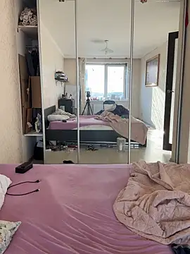 MurrbyAliceMoore online show from 12-19-25, 11:45