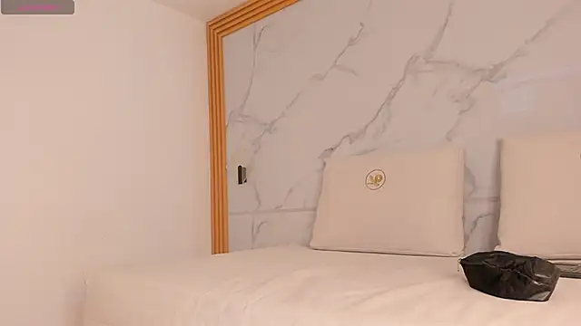 ayla velt online show from 04-15-26, 07:40