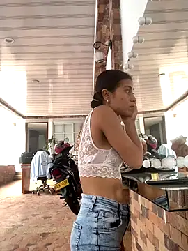 Snapshot of AnitaDuque chatting on 12-02-25, 01:13 AnitaDuque online show from 12-02-25, 01:13