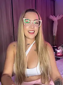 Snapshot of AlyonaWester_ chatting on 02-10-26, 09:25 AlyonaWester online show from 02-10-26, 09:25