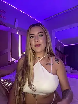 Snapshot of AlyonaWester_ chatting on 02-20-26, 09:17 AlyonaWester online show from 02-20-26, 09:17