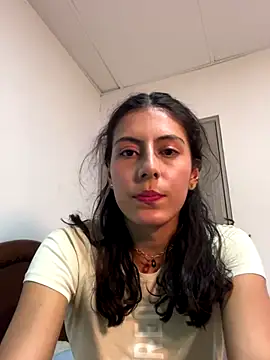 Snapshot of laia_williamss chatting on 12-23-25, 02:44 laia williamss online show from 12-23-25, 02:44