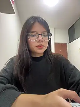 omifresita online show from 06-19-26, 01:50