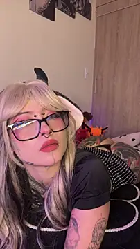 AryRousse online show from 12-17-25, 02:16