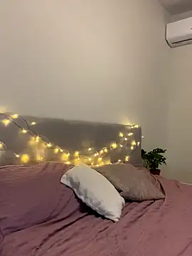 s4rah online show from 12-19-25, 10:23