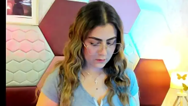 AriaRous online show from 04-28-26, 04:33