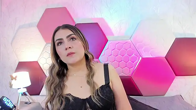 Snapshot of AriaRous chatting on 06-20-26, 11:59 AriaRous online show from 06-20-26, 11:59