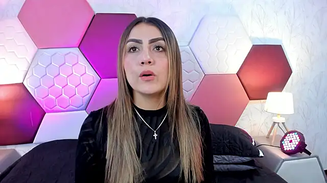 AriaRous online show from 05-20-26, 03:42