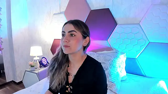 AriaRous online show from 02-01-26, 04:16