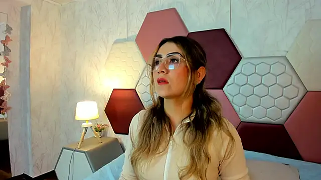 AriaRous online show from 02-12-26, 04:07