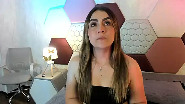 Snapshot of AriaRous chatting on 06-09-26, 03:35 AriaRous online show from 06-09-26, 03:35