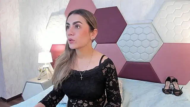 AriaRous online show from 02-05-26, 03:52